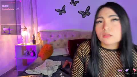 Snapshot of sarah_bali chatting on October 2025 01:56:01 AM Sarah Valkiria  IG  Sar lanister online show from October 2025 01:56:01 AM