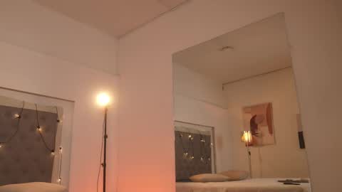       online show from September 2025 07:46:02 PM