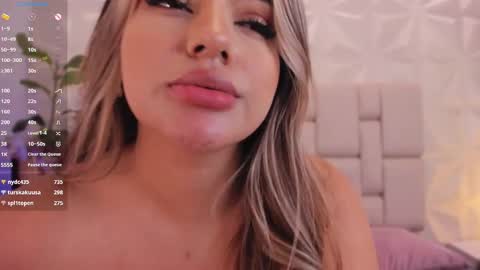 Snapshot of sarah_jacobbs chatting on March 2025 06:01:02 PM online show from March 2025 06:01:02 PM