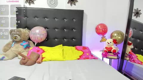 Snapshot of sarah_lowee chatting on February 2026 10:19:01 PM sarah_lowee online show from February 2026 10:19:01 PM