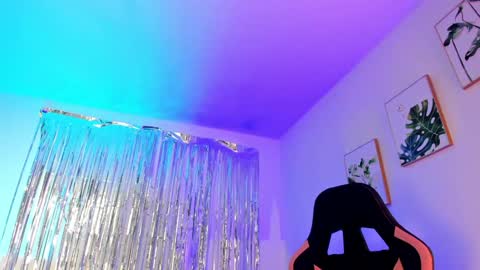 INSTAGRAM...sarah22 p online show from December 2024 08:53:01 PM