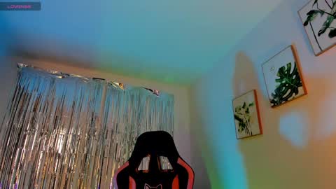 INSTAGRAM...sarah22 p online show from February 2025 10:28:02 PM