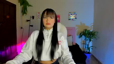 Sarah Ramirez online show from February 2025 11:34:02 AM