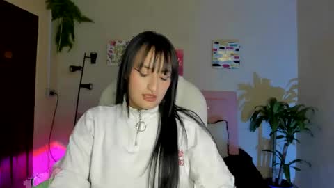 Sarah Ramirez online show from February 2025 05:43:01 PM