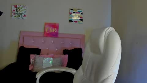 Sarah Ramirez online show from March 2025 06:12:01 PM