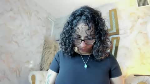 Snapshot of sarah_sluty chatting on June 2026 02:27:02 AM Sarah online show from June 2026 02:27:02 AM