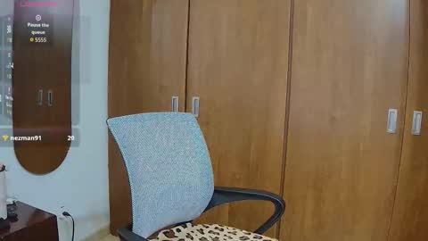 sarah_tailorr online show from October 2025 12:20:01 AM