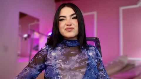 Snapshot of sarah_volkov chatting on January 2025 04:39:01 AM online show from January 2025 04:39:01 AM
