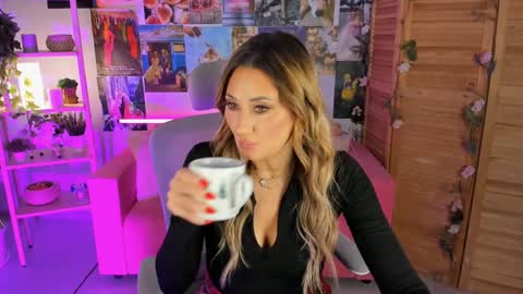 Divine Sarah NONUDE model online show from December 2024 02:26:02 PM