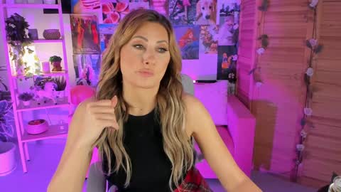 Divine Sarah NONUDE model online show from January 2025 11:11:01 AM