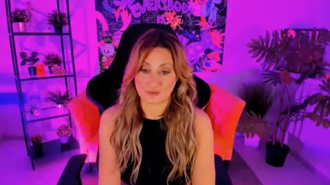 Divine Sarah NONUDE model online show from January 2025 02:28:01 PM