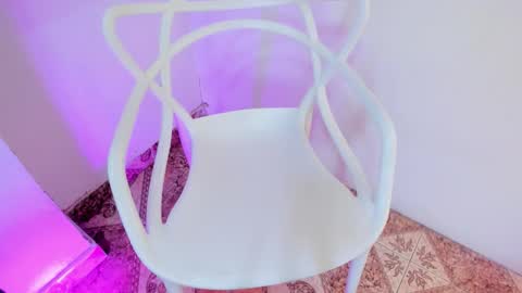 Snapshot of sarahnovoa_ chatting on November 2025 05:51:02 PM Sarahnovoa online show from November 2025 05:51:02 PM