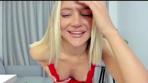 sarahphyllis online show from September 2025 07:46:02 PM