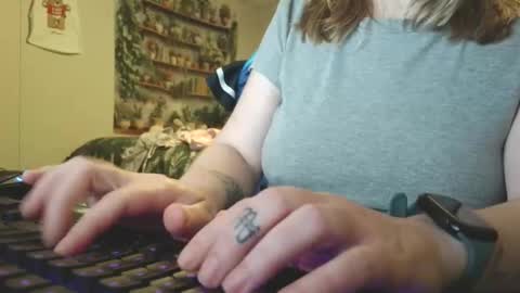 Snapshot of sarahpmummy chatting on May 2026 12:05:02 AM Sarah online show from May 2026 12:05:02 AM