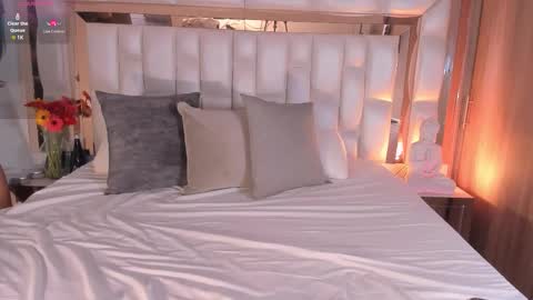 Sarah online show from October 2025 04:30:01 PM