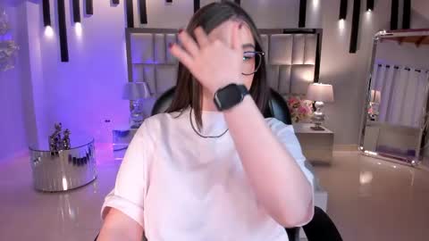 Sarah Rhodes online show from April 2026 12:41:02 PM