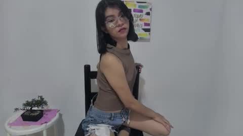 Sarah  online show from October 2025 07:14:01 PM