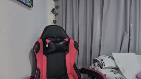 Sarah  online show from April 2026 06:35:01 PM