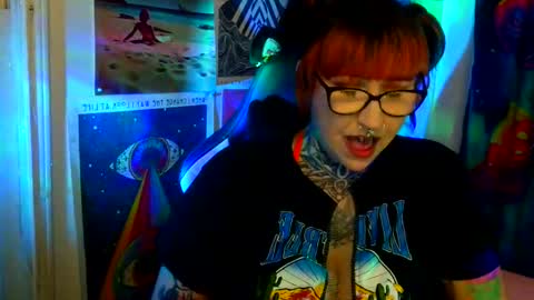 Sarah T online show from May 2026 06:43:02 AM