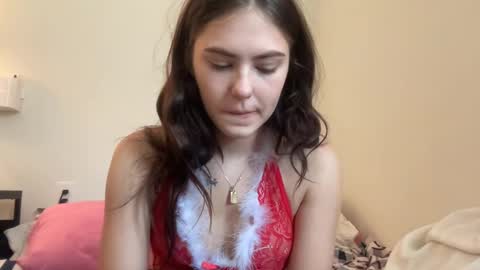 SarahxOliver online show from December 2024 04:38:01 PM