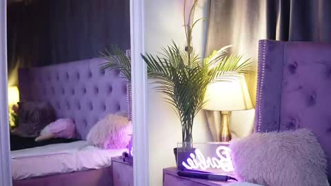 Snapshot of saraiangel chatting on May 2026 01:56:01 AM Sarai online show from May 2026 01:56:01 AM