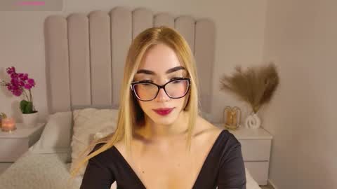 Snapshot of sarajonesxxx chatting on January 2026 09:14:02 AM Sara jones online show from January 2026 09:14:02 AM