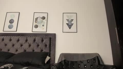 Sara online show from April 2026 12:52:02 PM