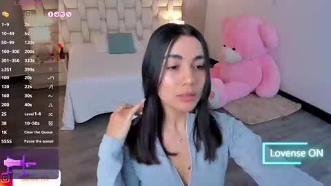 Sara online show from December 2024 01:51:01 PM