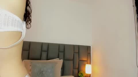 Sara online show from October 2025 12:54:02 AM