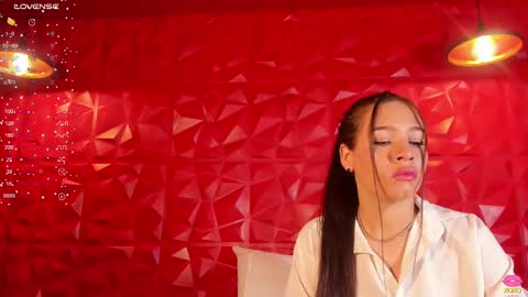 Sara   online show from September 2025 10:59:02 PM