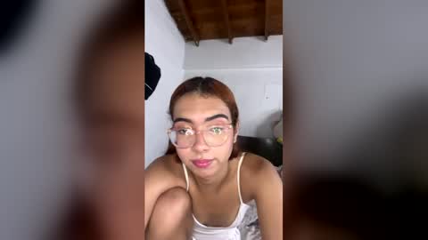 Snapshot of sarasaenz999 chatting on June 2026 03:29:02 AM sarasaenz999 online show from June 2026 03:29:02 AM
