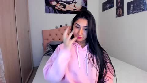 Snapshot of saratukkerr chatting on December 2024 07:59:02 AM saratukkerr online show from December 2024 07:59:02 AM