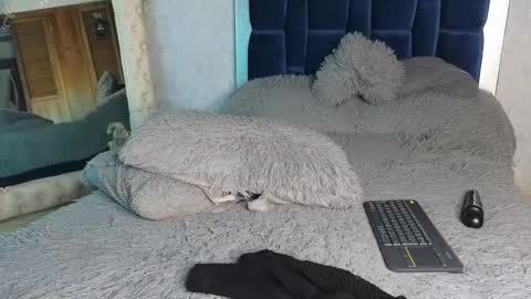 Sara W online show from January 2025 07:10:02 PM