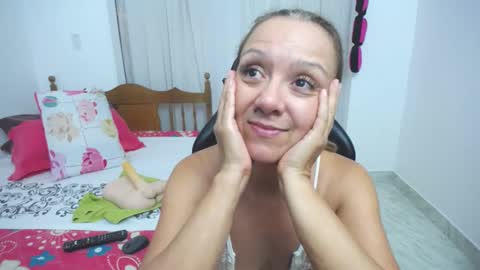 saray1221 online show from March 2025 08:48:01 PM