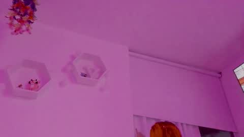 Saray  online show from October 2025 11:17:02 PM