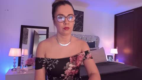 sarha online show from September 2025 01:33:02 PM