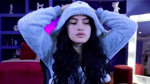 Snapshot of sari_belle chatting on September 2025 09:03:02 PM Sari online show from September 2025 09:03:02 PM