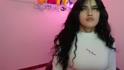 Snapshot of sari_belle chatting on October 2025 09:56:01 PM Sari online show from October 2025 09:56:01 PM