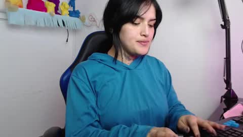 Snapshot of sari_belle chatting on October 2025 10:13:01 AM Sari online show from October 2025 10:13:01 AM