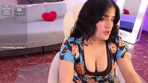 Snapshot of sari_belle chatting on November 2025 10:31:02 PM Sari online show from November 2025 10:31:02 PM