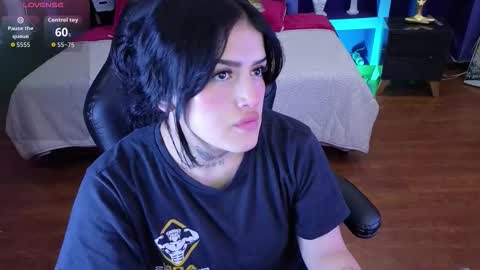 Snapshot of sari_belle chatting on November 2025 08:24:02 PM Sari online show from November 2025 08:24:02 PM