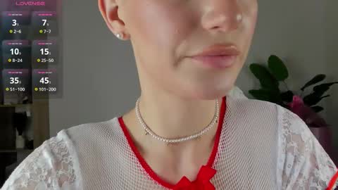 Your Selena 3 online show from March 2026 03:12:01 AM