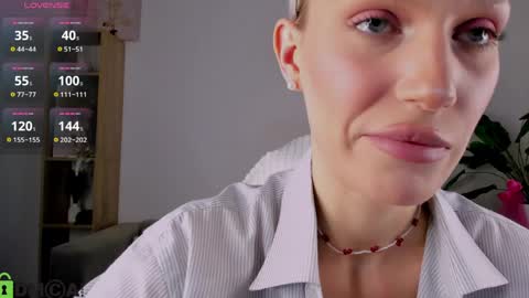 Your Selena 3 online show from April 2026 03:04:02 AM