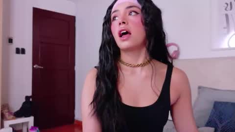 Snapshot of saritabratz chatting on December 2025 08:38:02 PM Sara online show from December 2025 08:38:02 PM