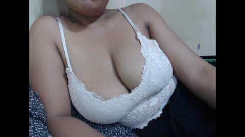 Snapshot of saronette chatting on March 2025 06:53:02 AM saronette online show from March 2025 06:53:02 AM