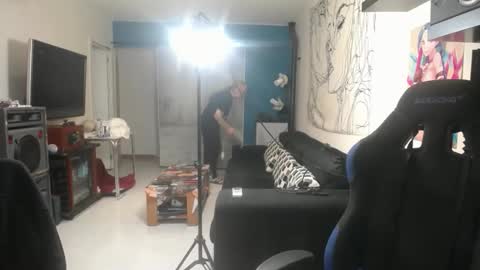 Giselle and Jay online show from September 2025 08:51:02 AM