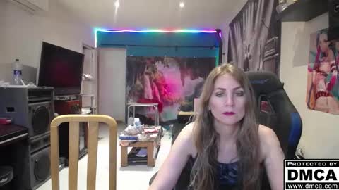 Giselle and Jay online show from November 2025 10:26:02 AM