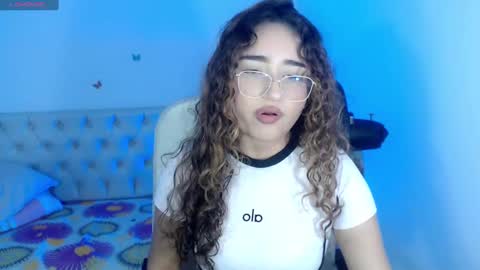 Snapshot of sasha_17_ chatting on September 2025 03:34:02 PM Sofia online show from September 2025 03:34:02 PM