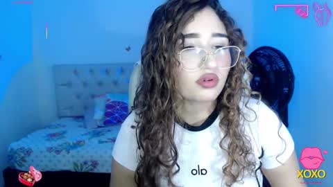 Snapshot of sasha_17_ chatting on October 2025 05:10:02 PM Sofia online show from October 2025 05:10:02 PM