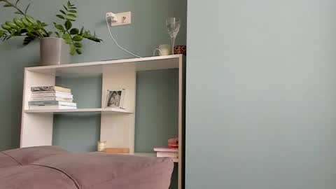 Sasha online show from February 2025 07:55:01 AM